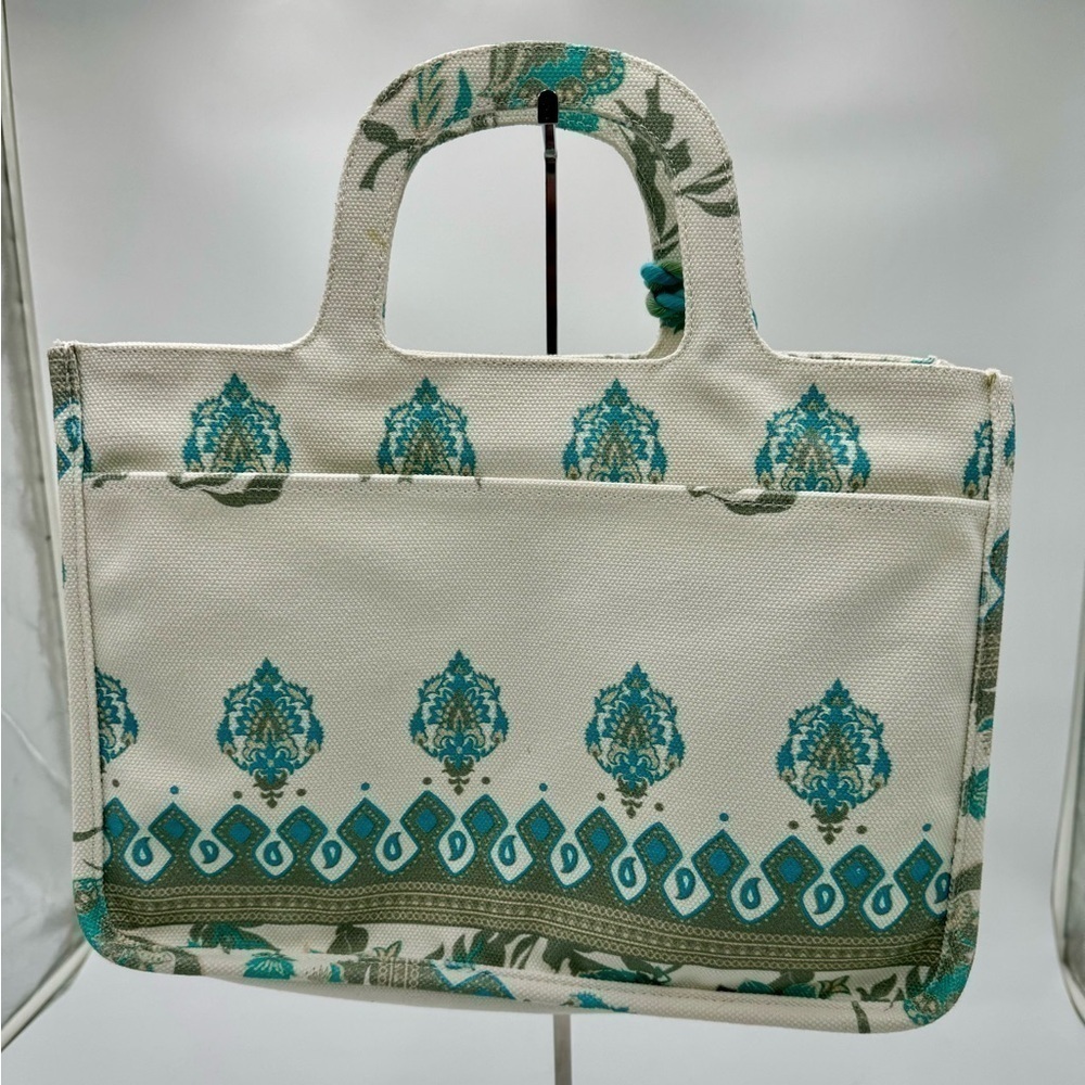 NWOT Vince Camuto Printed Large Canvas Tote - Picture 2 of 7